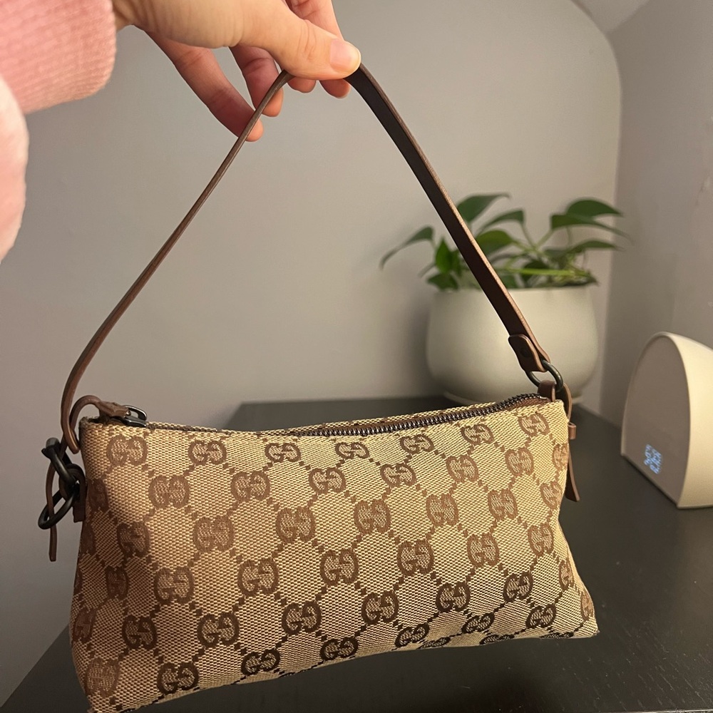‼️SOLD‼️ Vintage Gucci GG Canvas Shoulder Bag